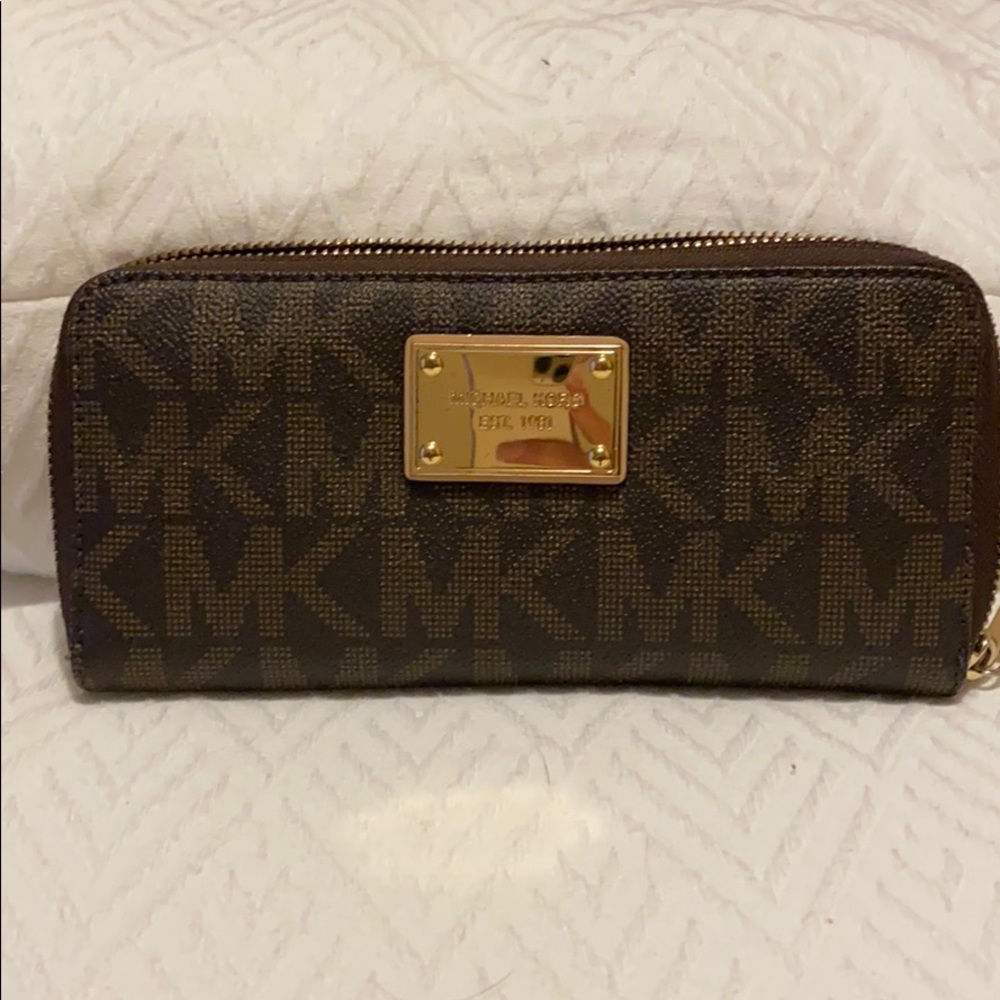 Michael Kors AUTHENTIC Wallet